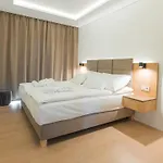 Apartment H55 *