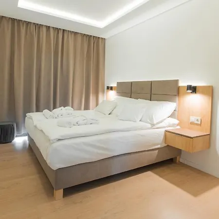 Apartment H55 *