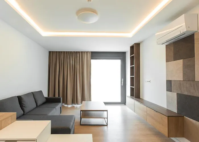 H55 Апартаменты *