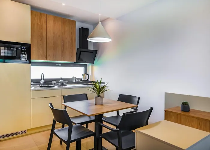 Апартаменты H55 *